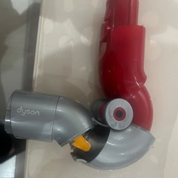 Dyson V12 Detect Slim Mobilya Altı Adaptörü Kırılıyor, Garanti Kapsamı Dışında