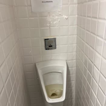 Burger King Çorum Şubesinde Tuvalet Hijyeni Kabul Edilemez