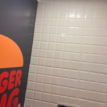Burger King Çorum Şubesinde Tuvalet Hijyeni Kabul Edilemez