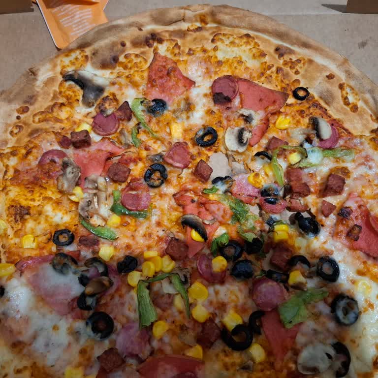 Teslim Edildi Olarak Güncellenen, Delik Ve Sert Pizza İçin Şikayet