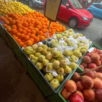Ayrancı Şubesinde Hijyenik Olmayan Manav Reyonu, Kalitesiz Ürünler Ve Erken Kapanma Sorunu