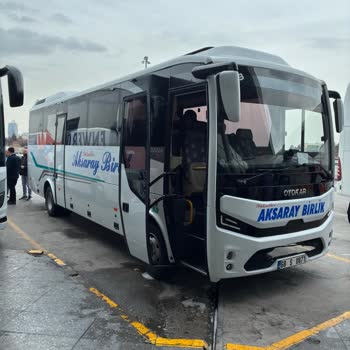 VIP Otobüs Ücretine Rağmen Gecikmeli Ve Küçük Araçla Sunulan Hizmetten Şikayet