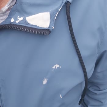 Zara Ceketinin Kısa Sürede Dökülerek Kullanılamaz Hale Gelmesi