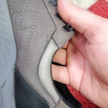 Renk Değişimi Sorunu Nedeniyle Ayakkabı Değişimi Talebi