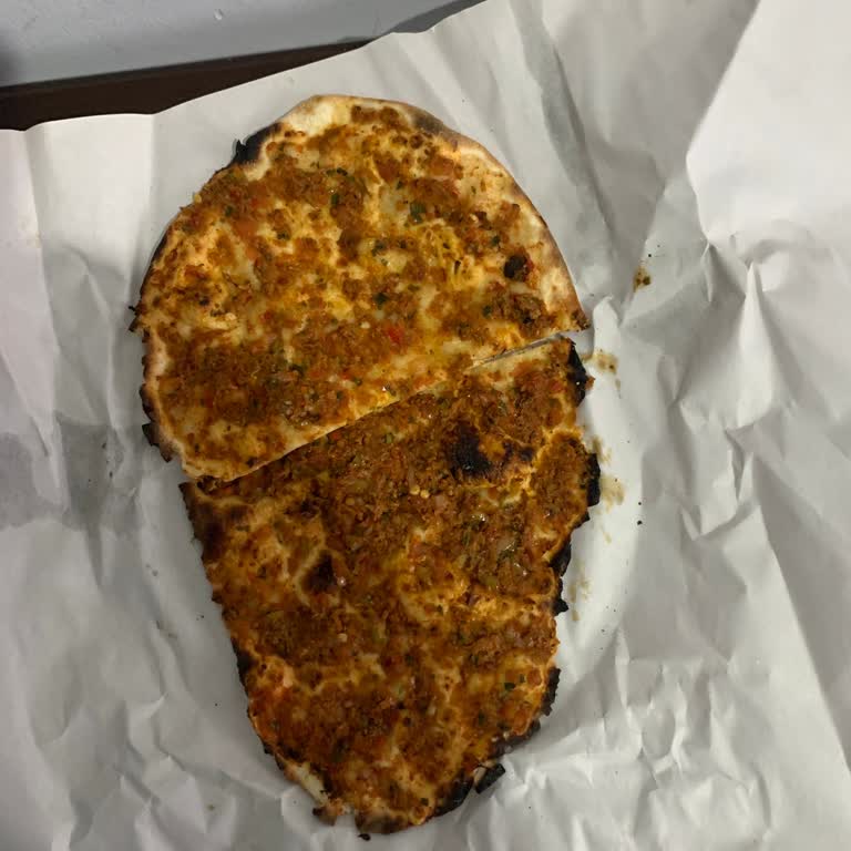 Migros Yemek'ten Yanmış Ve Acılı Lahmacun, Gecikmeli Teslimat Ve Yetersiz Müşteri Hizmetleri