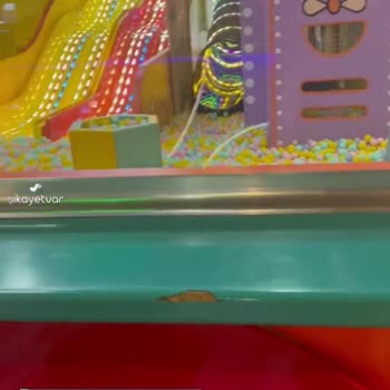 Joypark Çocuk Oyun Alanında Ayakkabı İle Dolaşılıyor!