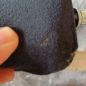 Metal Parça Hatası Ve Servis Sonrası Kumaş Yırtıkları İçin Oturak Değişimi Talebi