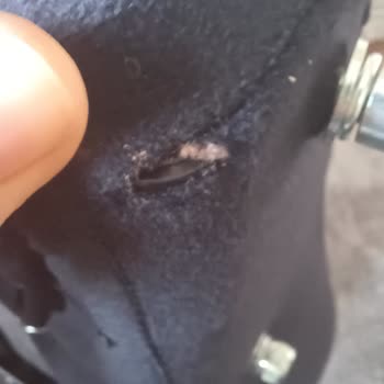 Metal Parça Hatası Ve Servis Sonrası Kumaş Yırtıkları İçin Oturak Değişimi Talebi