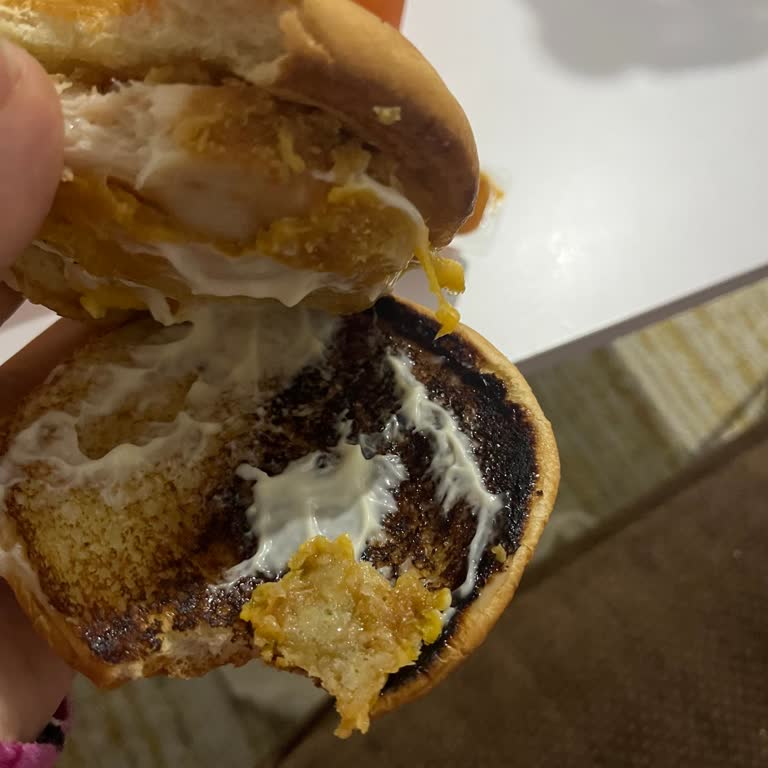 Fevzi Çakmak Caddesi Popeyes Şubesinde Hijyen Krizi Ve Yanmış Ürün Sorunu