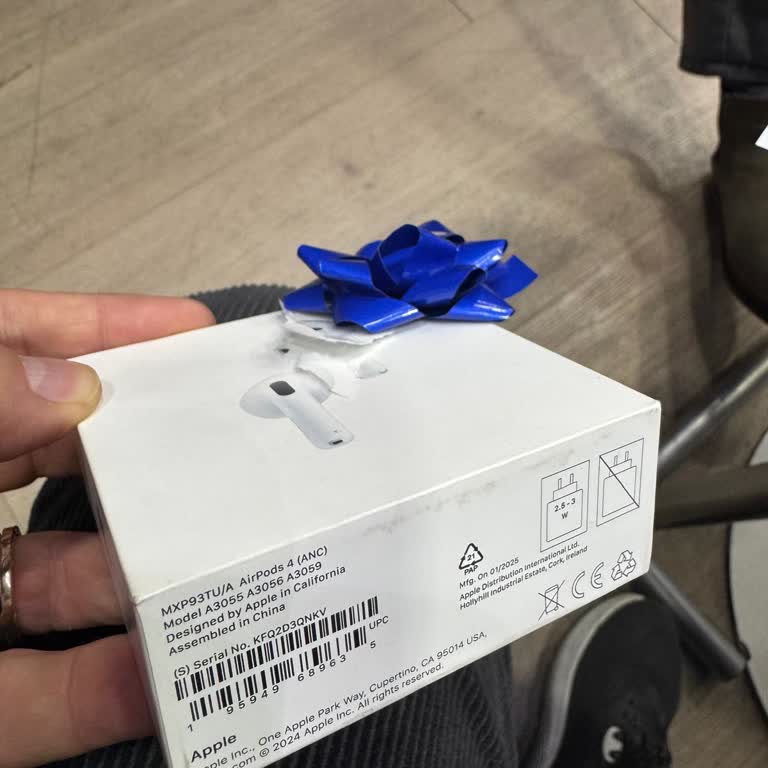 Hasarlı AirPods Teslimatı Ve Çözüm Bekleyen Müşteri Şikayeti