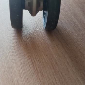 Defolu Valiz: Çalışmayan Tekerlek Ve Fermuar, Garanti Kapsamında Değişim Talebi