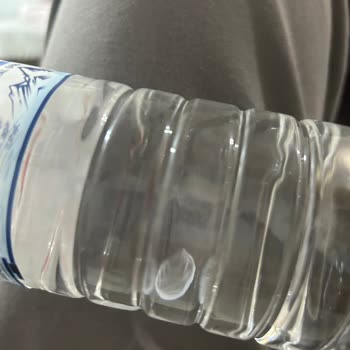 A101 Dalga Su Şişesinde Yabancı Madde Görüldü