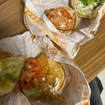 Popeyes'te Alerjili Müşteriye Domatesli Sipariş Ve Geciken İade Sorunu