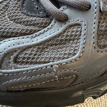 Lacoste Ayakkabısında Üretim Hatası, Mağaza Haksız Red Cevabı