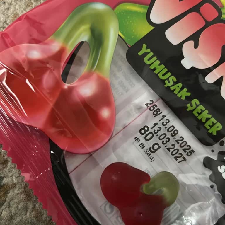 Bebeto Vişne Paketi İçinden Defolu Ve Yarım Şekerler Çıktı