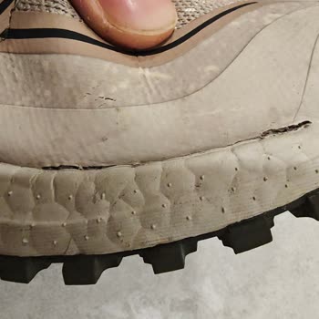 Aynı Açılma Sorunu Tekrarlayan Ultra Boost Ayakkabısı