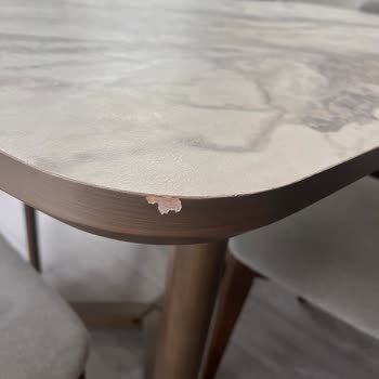 Kelebek Mobilya’da Teslimat Sonrası Hasarlı Masa Tablası Ve Uzun Çözüm Bekleyişi