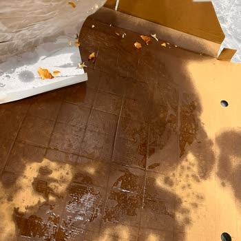 Aşırı Yağlı Su Böreği Ve Cevapsız Telefon Yenisi İsteniyor