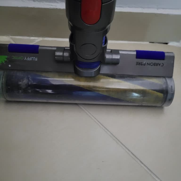 Dyson V15 Süpürge Parçaları Sürekli Arızalanıyor, Garanti Dışı Yüksek Maliyetli Değişim Talebi