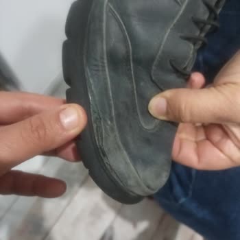 Polaris Hakiki Deri Ayakkabıda 2 Ayda Patlama Ve Kullanıcı Hatası İddiası