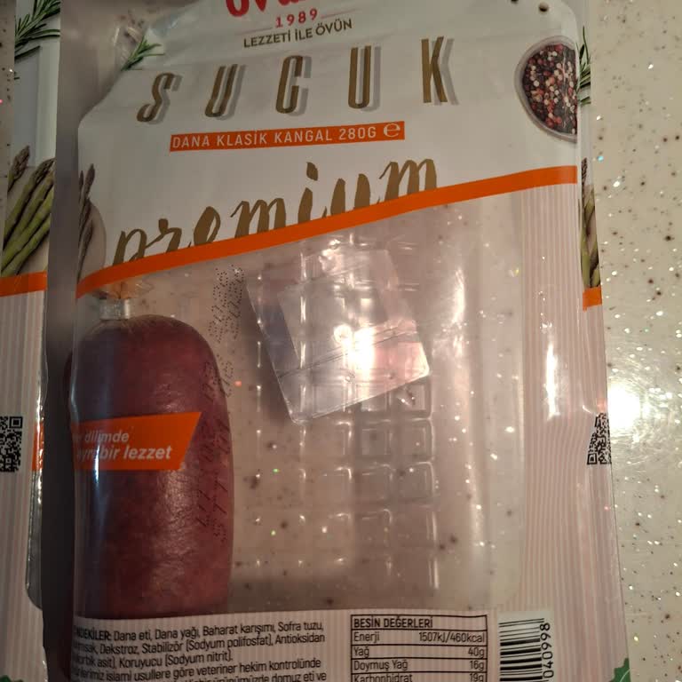 Övün Et ve Et Ürünleri Sucuk İçinden Sürekli Olarak Kemik Parçaları Çıkıyor
