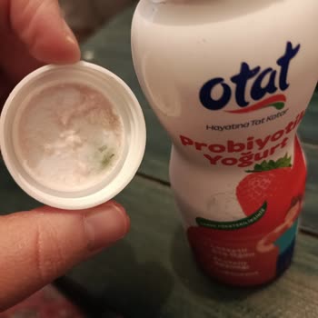 BİM Şubesinde Küflü Probiyotik Yoğurt Satışı Ve Sağlık Riski