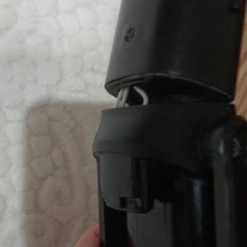 Philips 8000 Dikey Süpürgede Boru Birleşim Yerinin Sürekli Kırılması Ve Ücretsiz Onarım Talebi