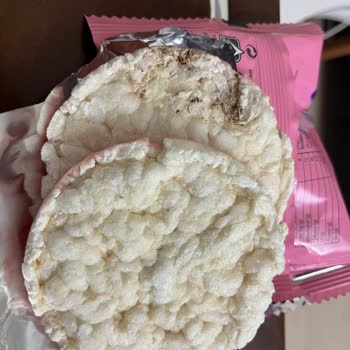 Eti Gong Çilekli Yoğurtlu Üründe Küf Benzeri Siyah Görüntü Ve Sağlık Riski