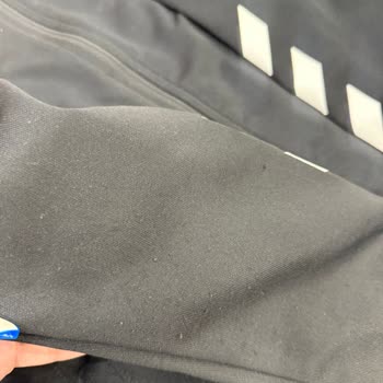 Hummel Eşofmanda Haftada Bir Hafta İçinde Şiddetli Tiftiklenme, Ücret İadesi İstiyorum