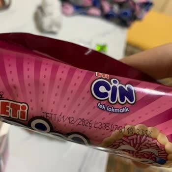 BİM'den Alınan Eti Cin Ürününün Üzerinde Küf Görüldü