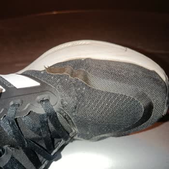 Adidas Ayakkabısının 5 Ayda Yırtılması Ve Ayıplı Ürün İadesi Talebi