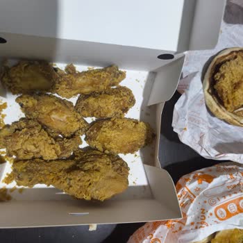 Popeyes Yeşilçe Şubesinde Çiğ Tavuk Ve Hijyen İhlali