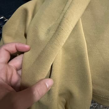 Tuğba Giyim Ürününde Hızlı Tüylenme Ve Deformasyon Şikayeti