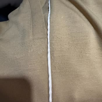 Tuğba Giyim Ürününde Hızlı Tüylenme Ve Deformasyon Şikayeti