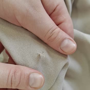 Krep Kumaş Elbisede Sökük, Tiftik Ve Boya Lekesi: İade Ve Tam Ücret Talebi