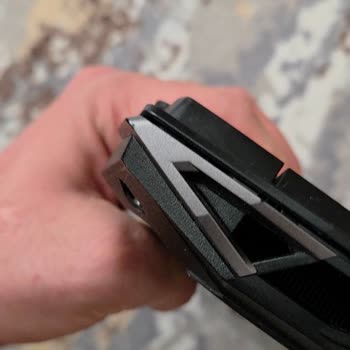 Teknoser Servisi Laptopumu Kırık Ve Çiziklerle Geri Döndü, Vidalar İade Edilmedi