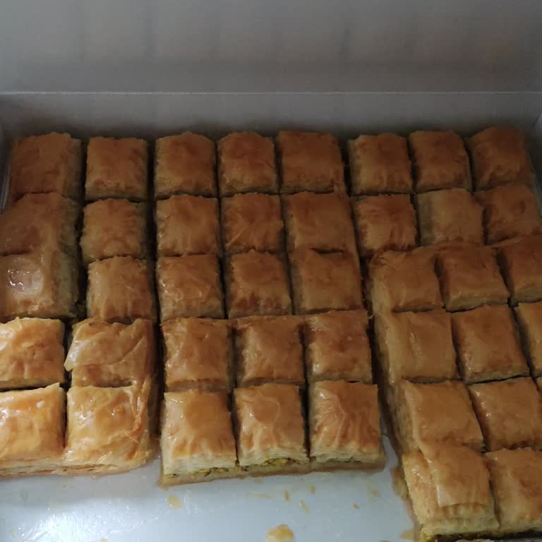Bayrampaşa Musluoğlu Baklava’da Bozuk Tat Ve Kötü Koku Şikayeti