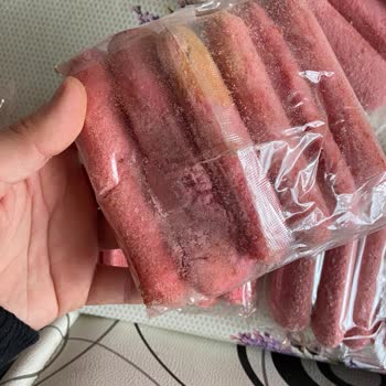 Açılmamış Ve Son Tüketim Tarihi Geçmemiş Pesotti Çilekli Kedi Dili Küflendi