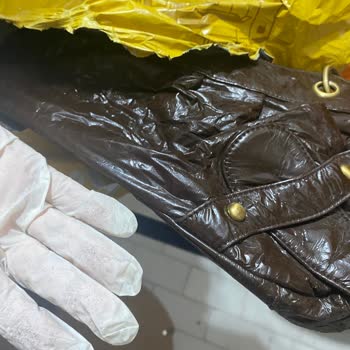 Defolu Çanta, Satıcının İade Reddine Ve Gardrops’un Destek Eksikliğine Karşı Şikayet