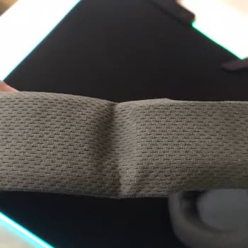 Blitz Model Kulaklıkta Kendi Kendine Çatlama Ve Kopma