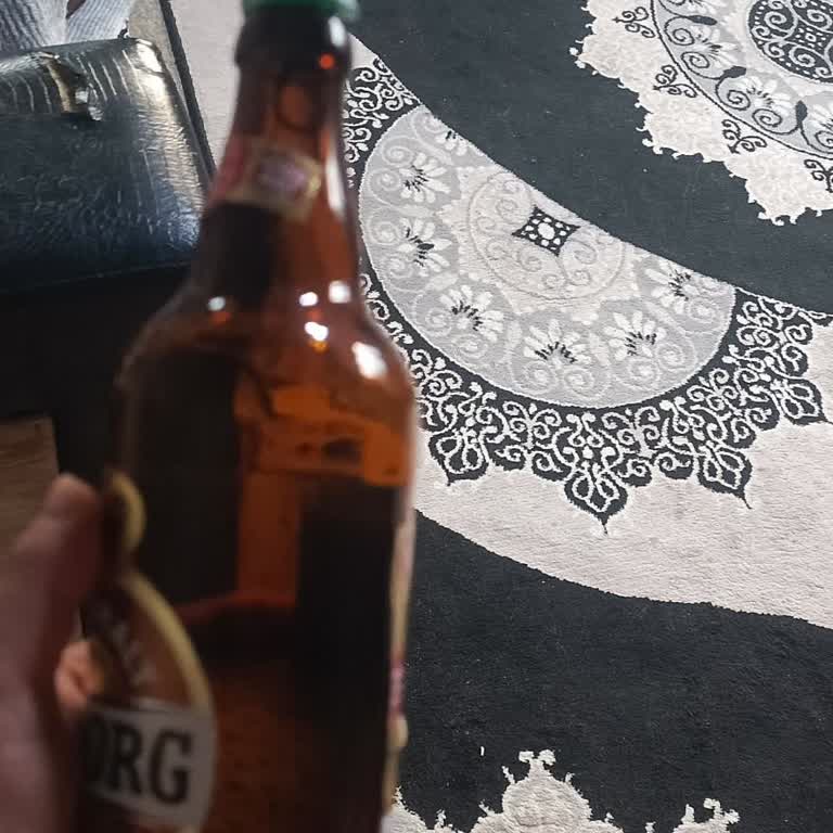 Metro Market’te Tuborg Gold Şişe Bira Yarım Dolu Çıkması