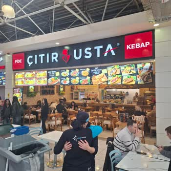 Çocuklu Aileye Masada Yer Vermeyi Reddeden Kipa Şubesi