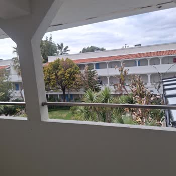 Flora Garden Ephesus Klima Çalışmıyor 3 Saatte Arızayı Yapmaya Geldiler