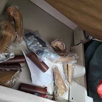 Kırık Köşe Koltuk Teslim Edildi, Değişim Ve İade Talebim Cevapsız