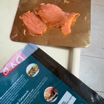 A101 Çiğli Şubesinde Son Tüketim Tarihi Geçmiş Somon Füme Satışı