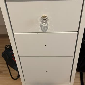 Eksik Parçalar Ve Kırık Kulplar, Müşteri Hizmetlerinden Çözüm Alamama