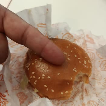 İzmir Popeyes Yanıltıcı Görseller Ve Küçük Porsiyonlar