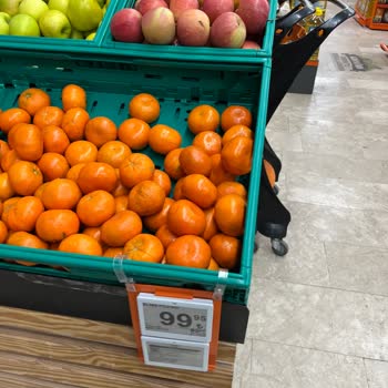 Kasiyerin Saygısız Üslubu Ve Üstünlük Taslayan Tutumu