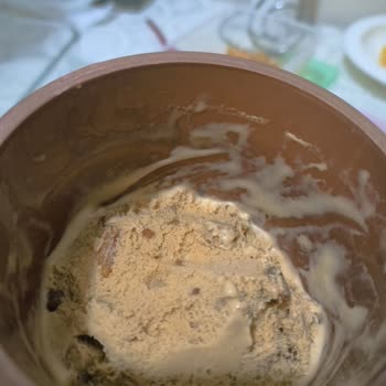 Dondurma İçinde Mavi Renkli Plastik Yabancı Madde