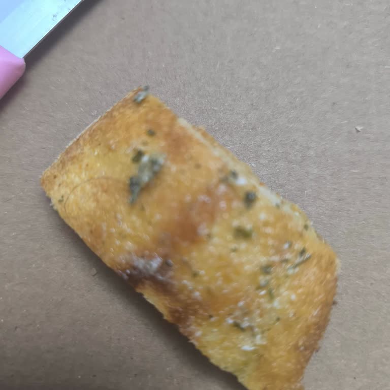 Sarımsaklı Ekmekte Kıl Hijyen Sorunu